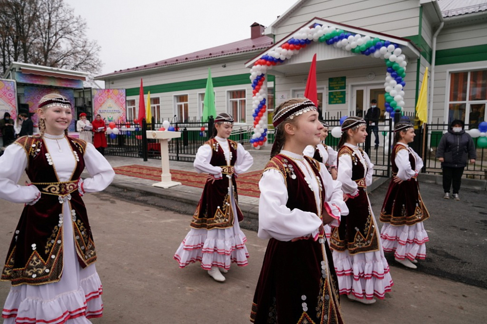 В России поддержит грантами коллективы народного и фольклорного творчества