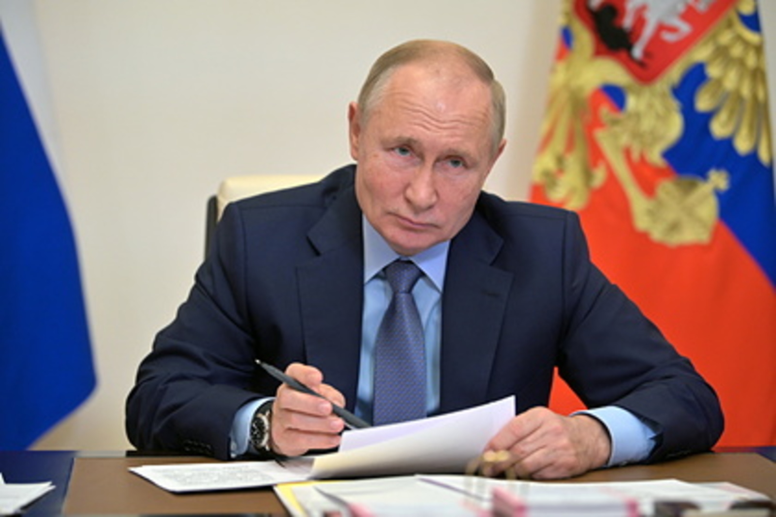 Путин подписал указ об освобождении части доходов от налогов