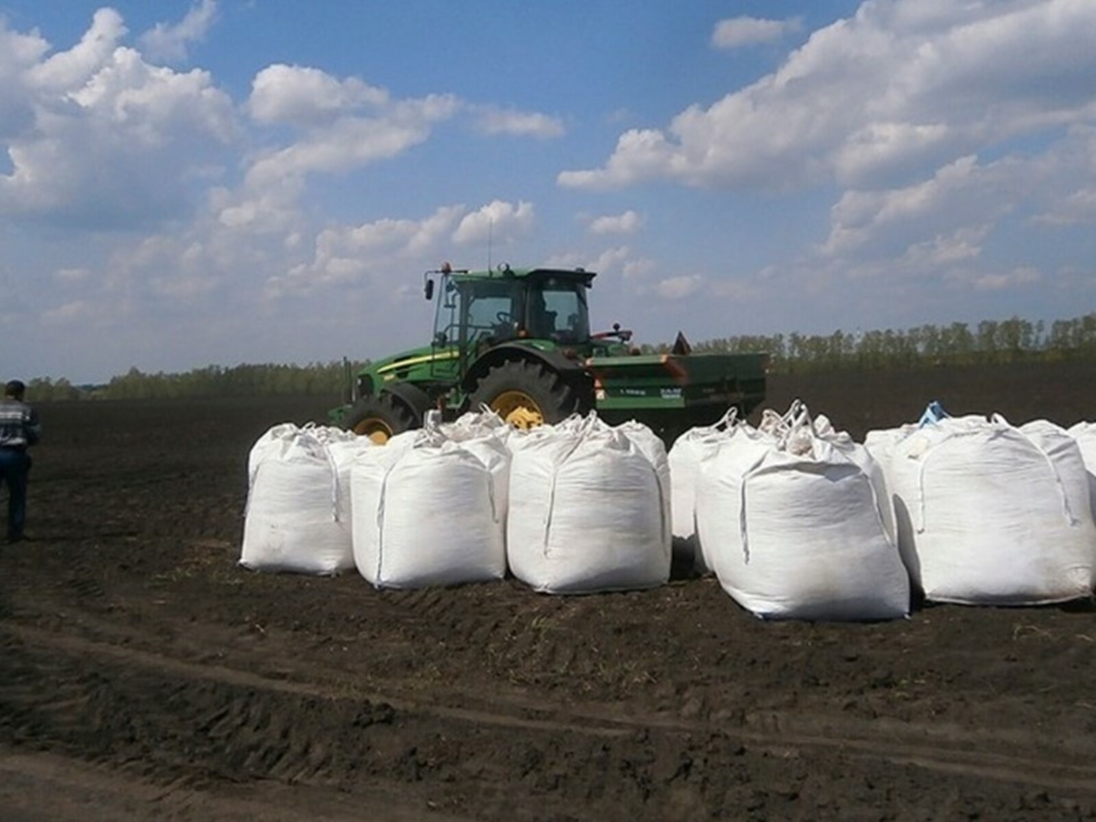 Башкирские аграрии закупили 143 тысячи тонн минеральных удобрений