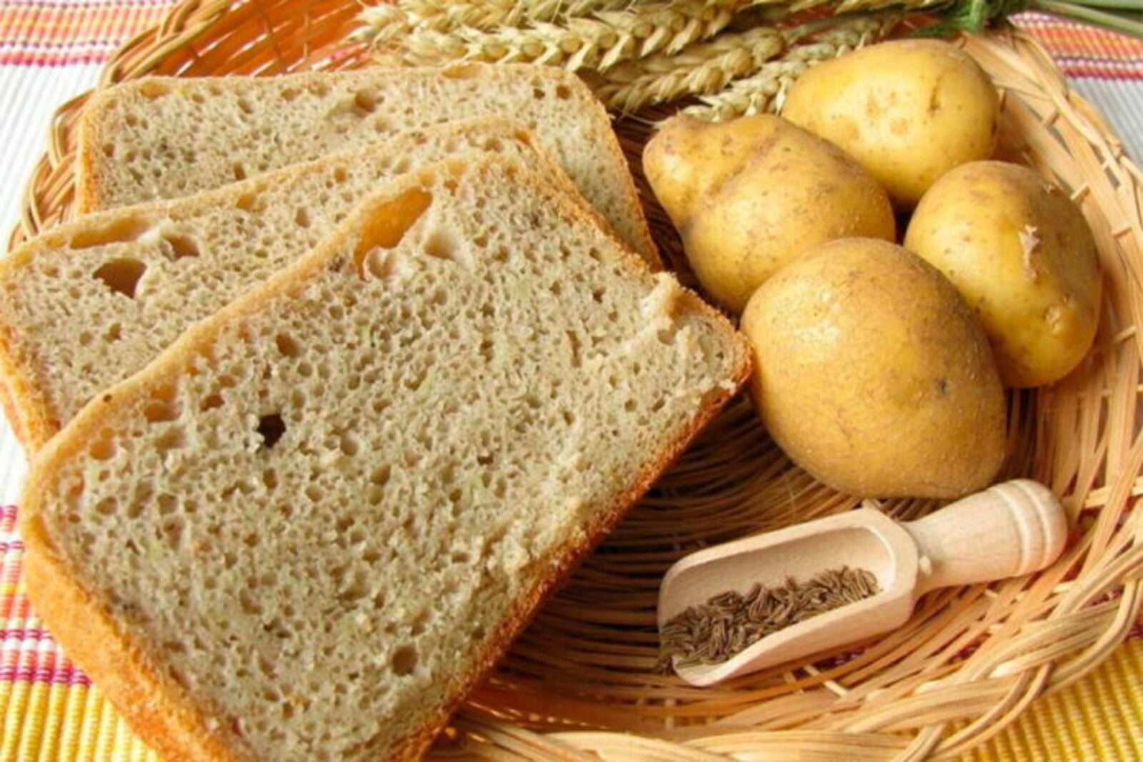 В России из-за недоурожая прогнозируют рост цен на хлеб и картофель