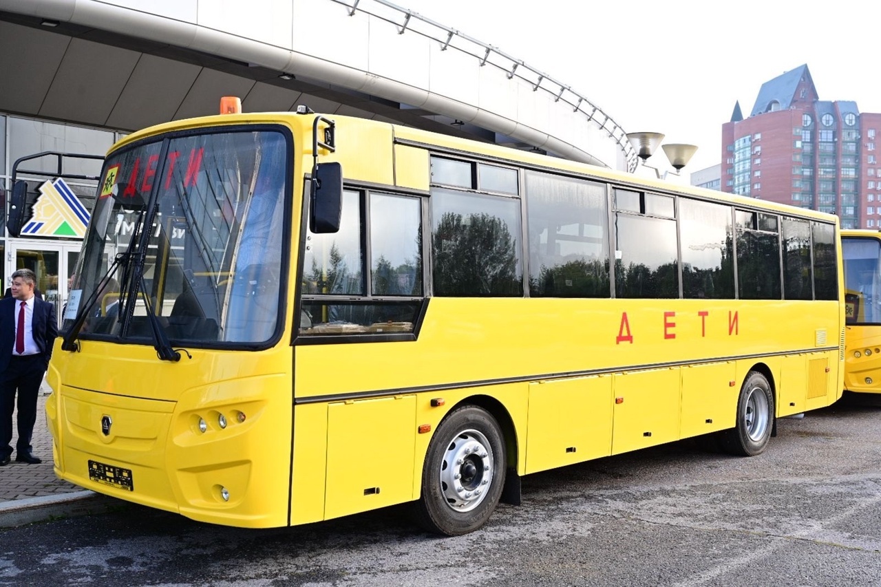Более 200 школ Башкирии получили новые автобусы
